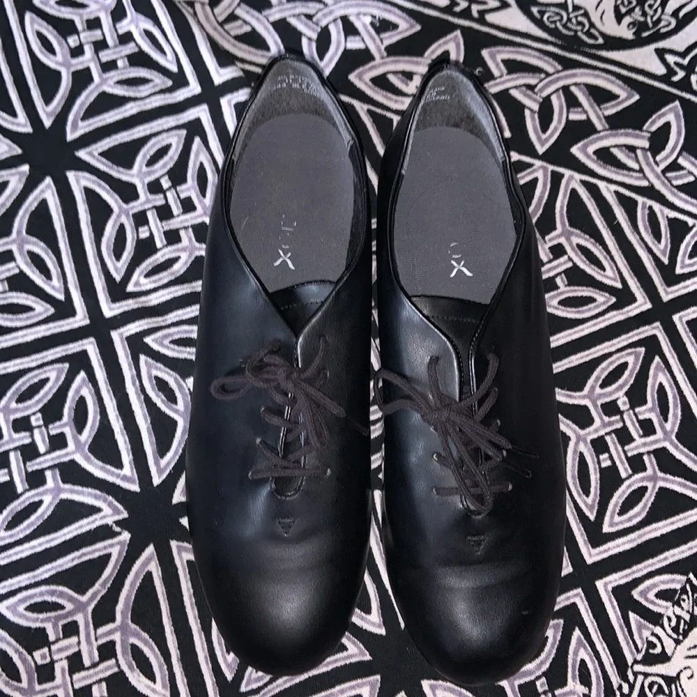 Capezio TIC TAP TOE size 11.5  M BLACK W/ TELETONE TAPS STYLE 443 like new!